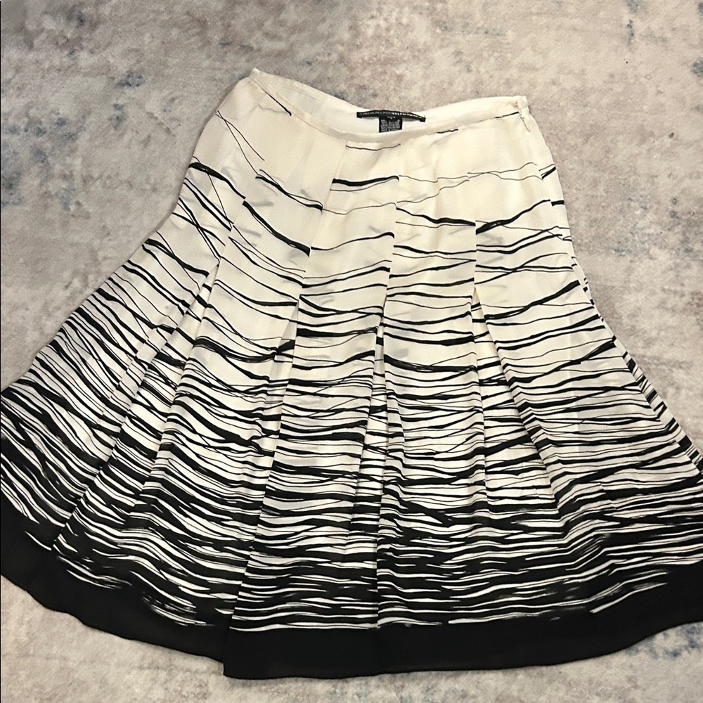 Chic Black and White A-Line Skirt
